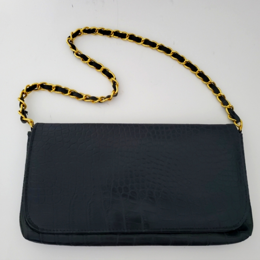Vecceli Italy Black Croc Faux Leather Handbag. Gold And Faux Leather Strap.